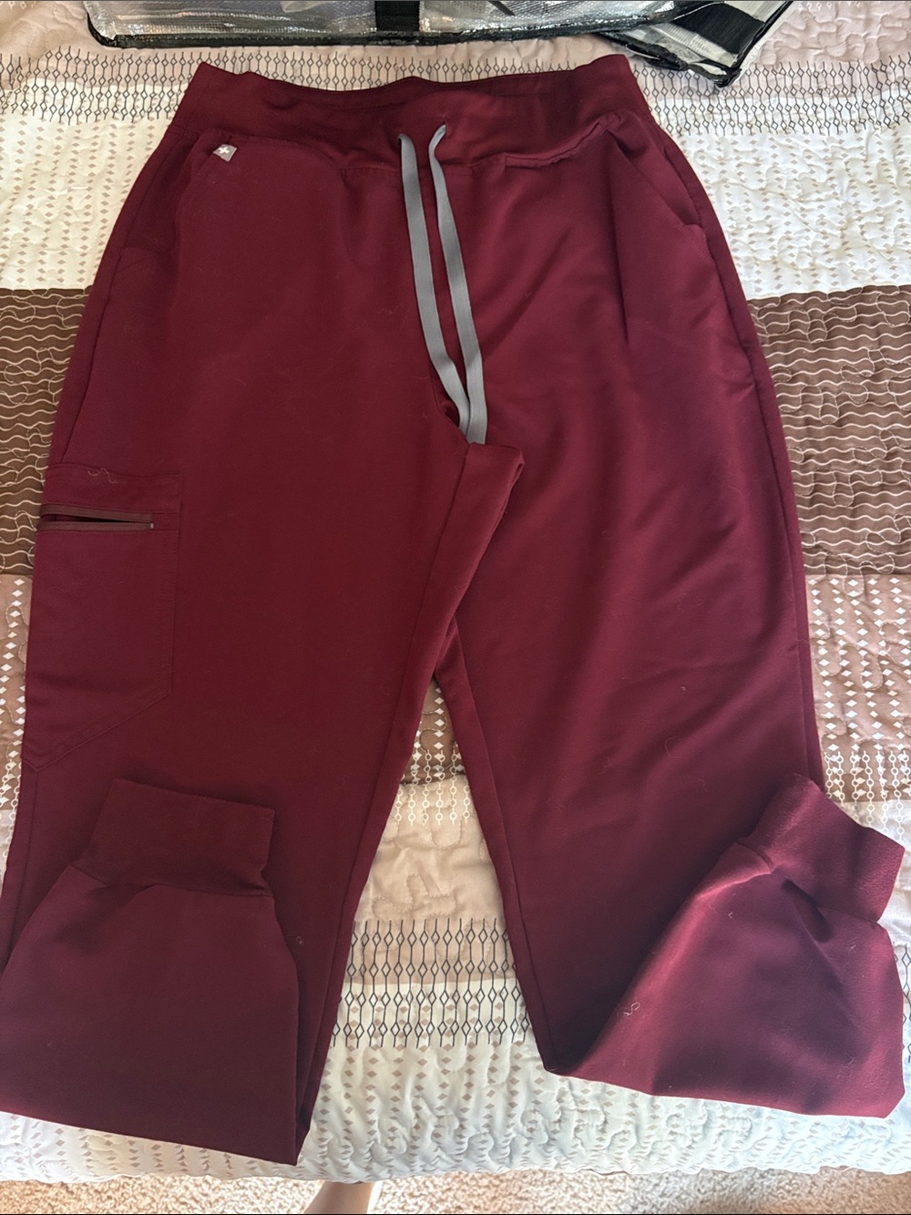 Figs Men's Maroon Jogger Sweatpants with Drawstring